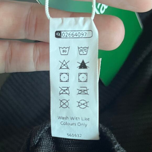 Halara 2-in-1 A Line Mini Skirt Skort XL Black Corduroy Casual Fall Academia NWT - Picture 8 of 8